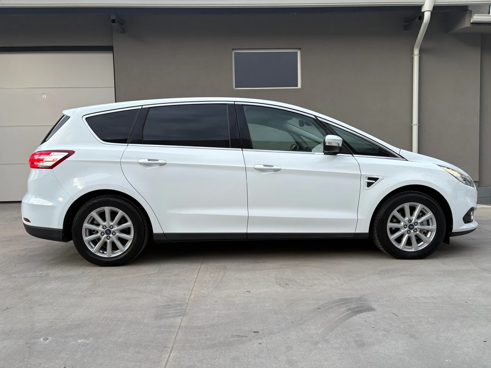 Ford S-Max Titanium 2.0 150hp Euro 6 Automatiic Full extras - изображение 9