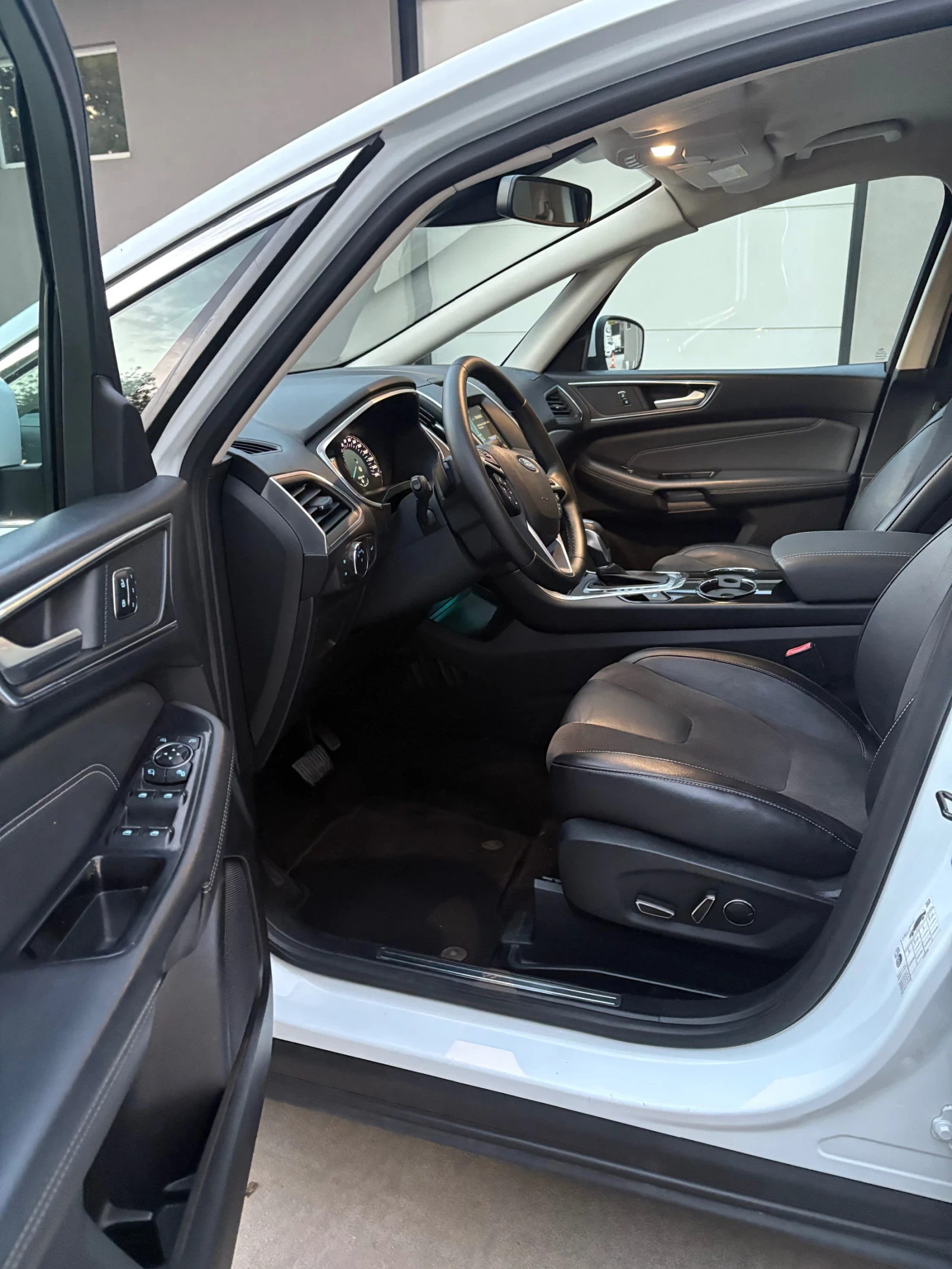 Ford S-Max Titanium 2.0 150hp Euro 6 Automatiic Full extras | Mobile.bg   13