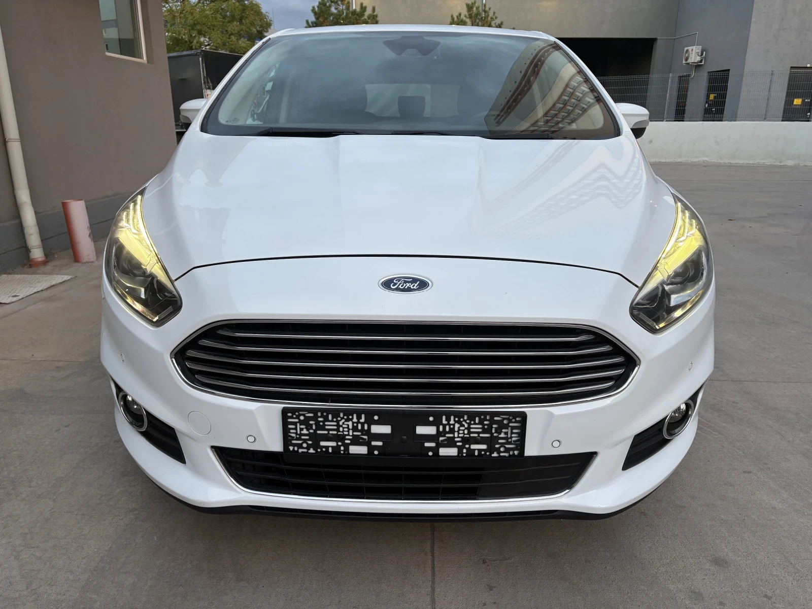 Ford S-Max Titanium 2.0 150hp Euro 6 Automatiic Full extras | Mobile.bg   12