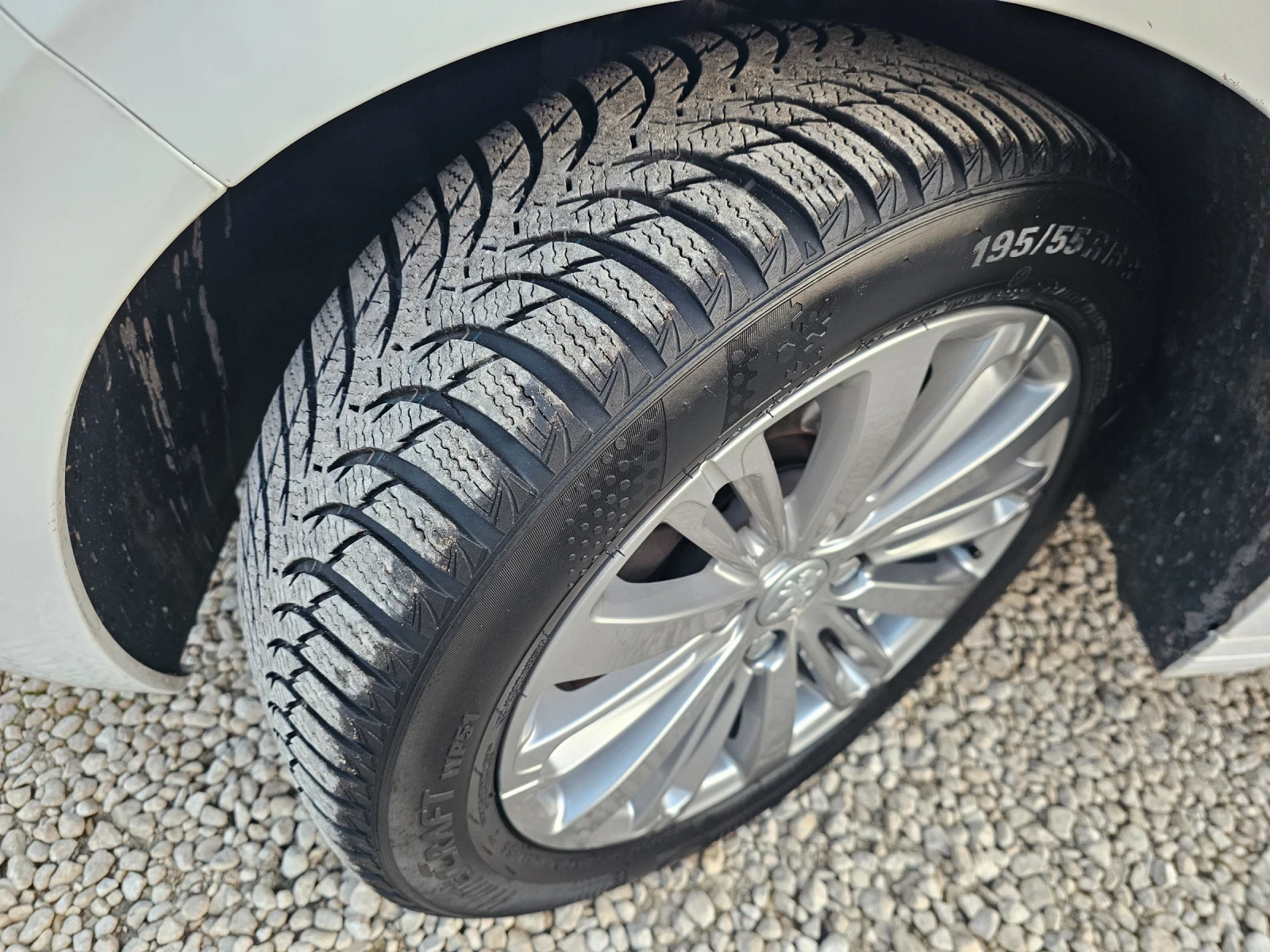 Peugeot 208 1.2i, 83�.�. | Mobile.bg � ����������� 15