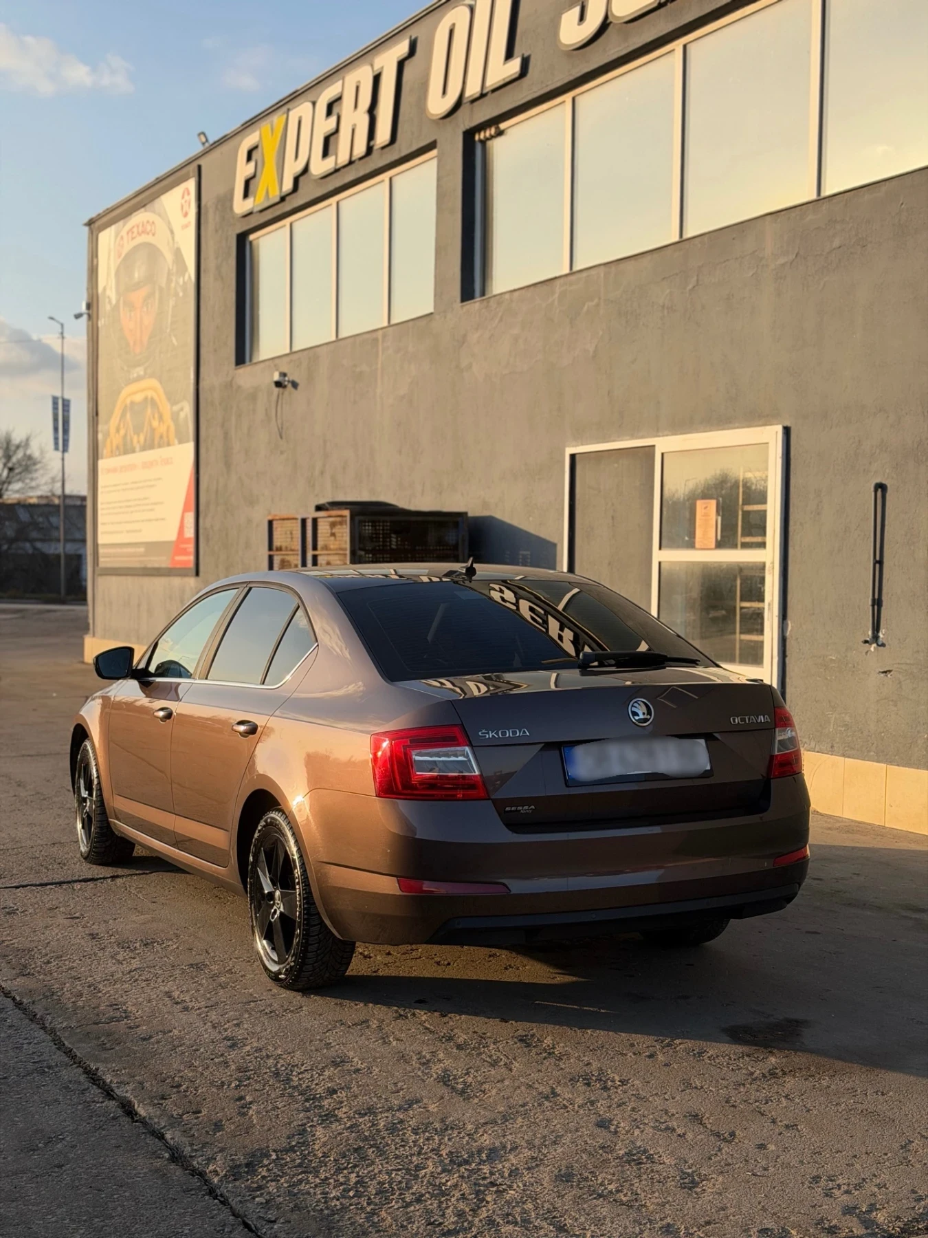 Skoda Octavia 1.6TDI DSG KOJA XENON NAVI - изображение 4