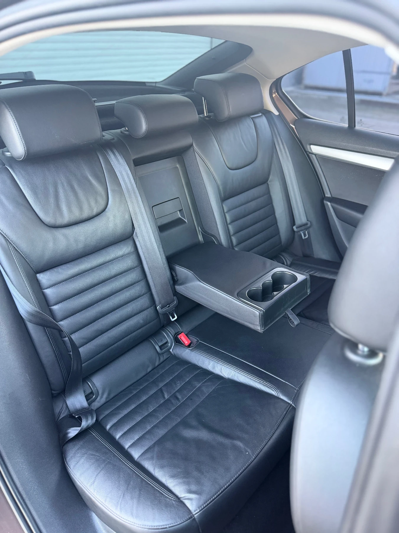 Skoda Octavia 1.6TDI DSG KOJA XENON NAVI - изображение 9