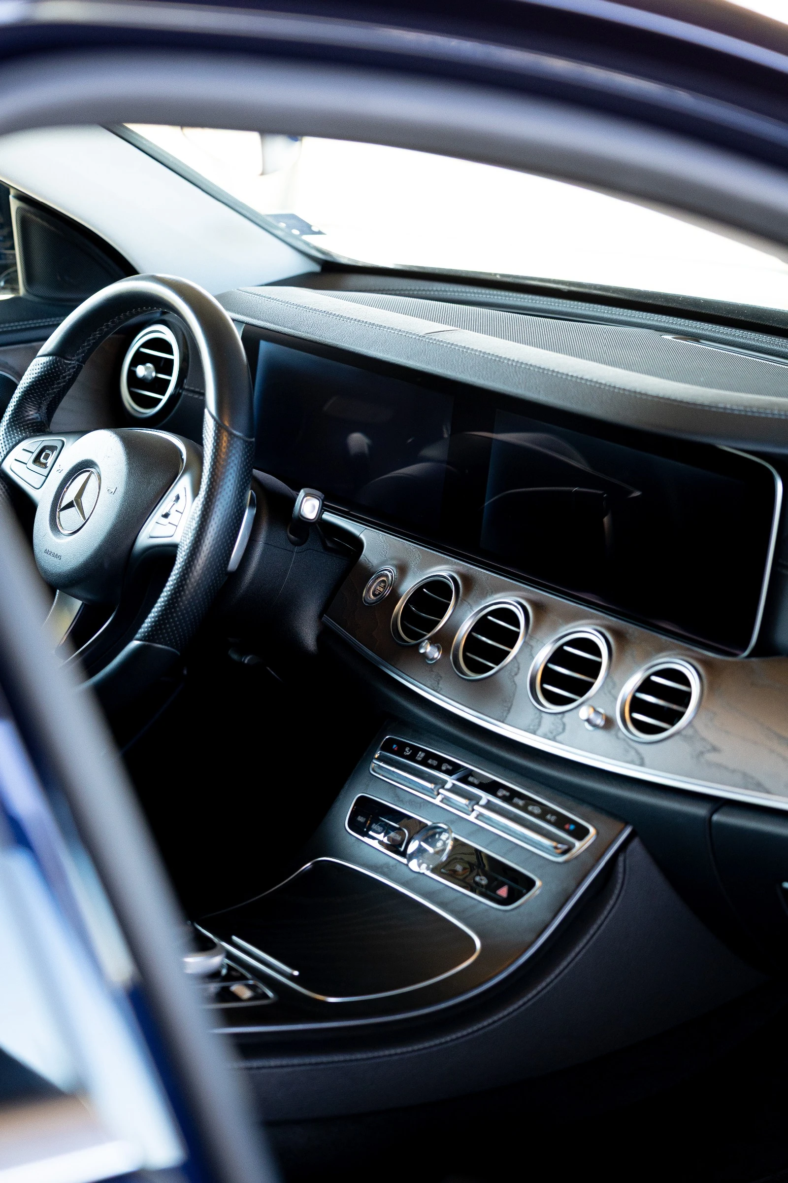 Mercedes-Benz E 350  - изображение 10