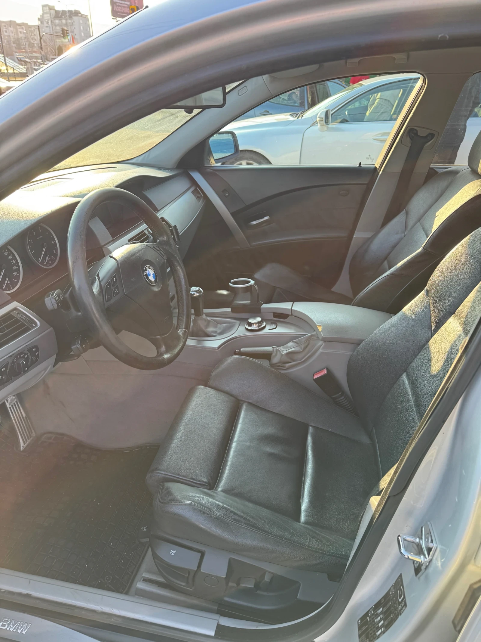 BMW 520 2.2 170к. M-Пакет, снимка 6 - Автомобили и джипове - 53737530