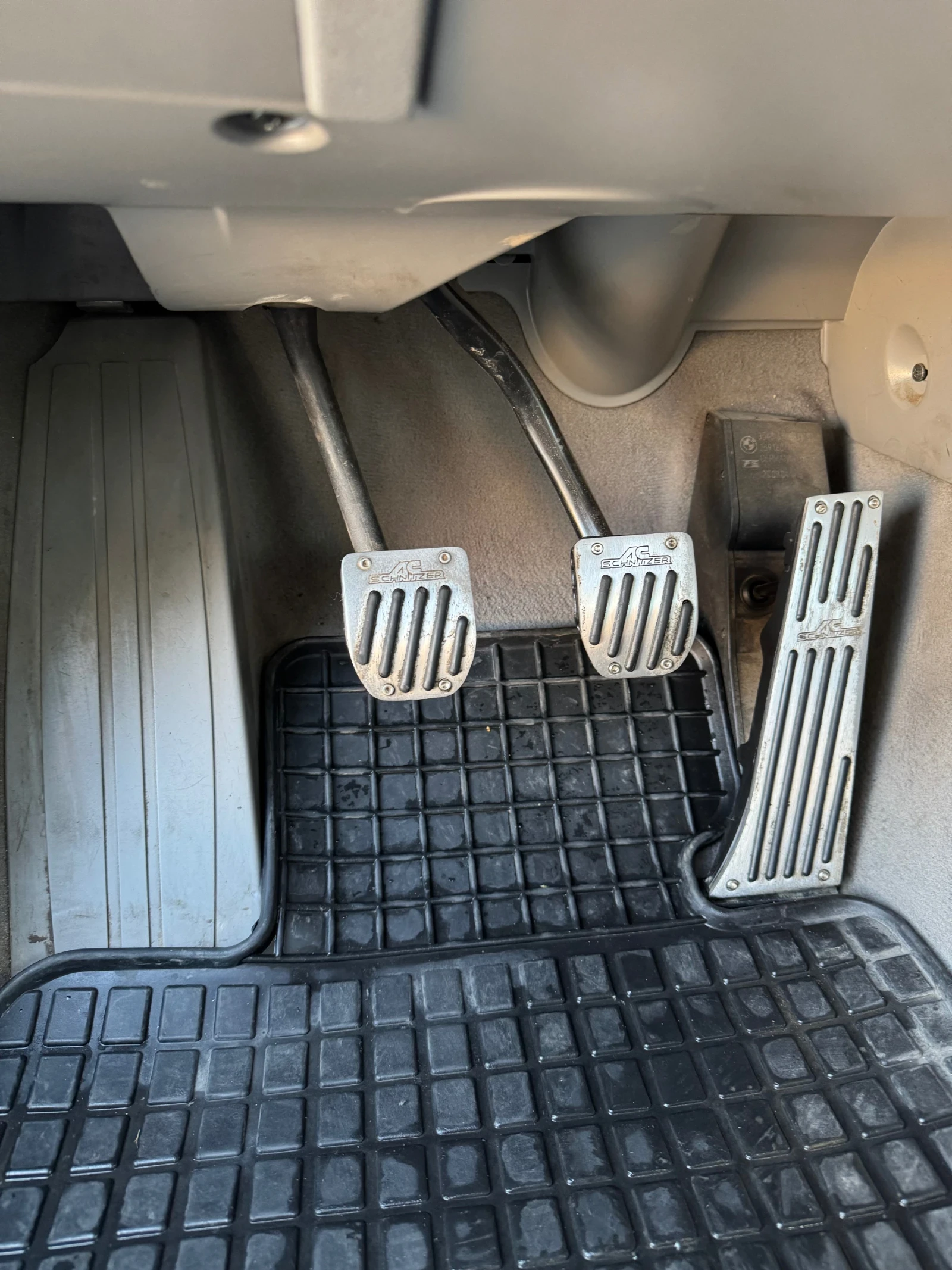 BMW 520 2.2 170к. M-Пакет, снимка 12 - Автомобили и джипове - 53737530