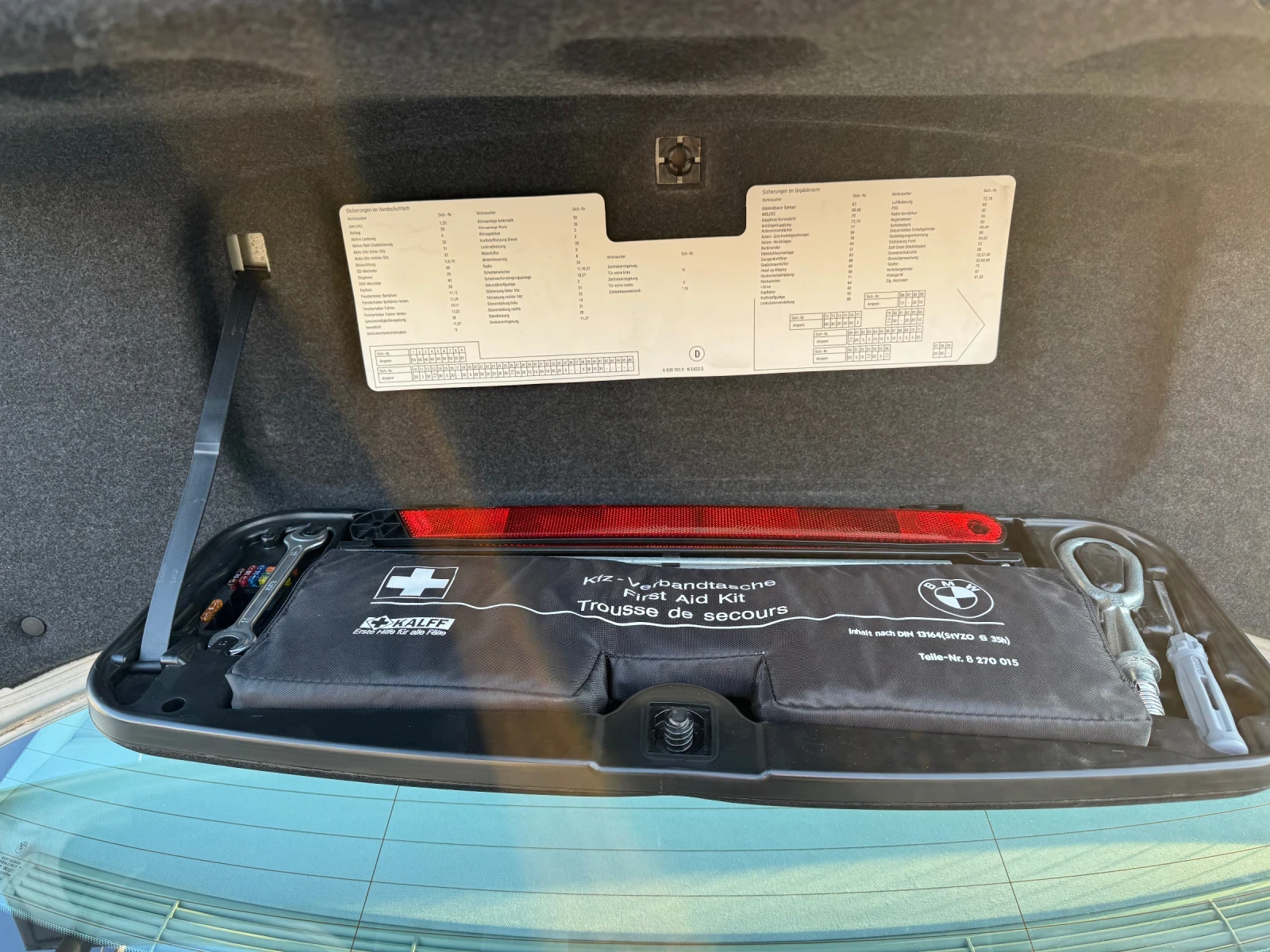 BMW 520 2.2 170к. M-Пакет, снимка 10 - Автомобили и джипове - 53737530