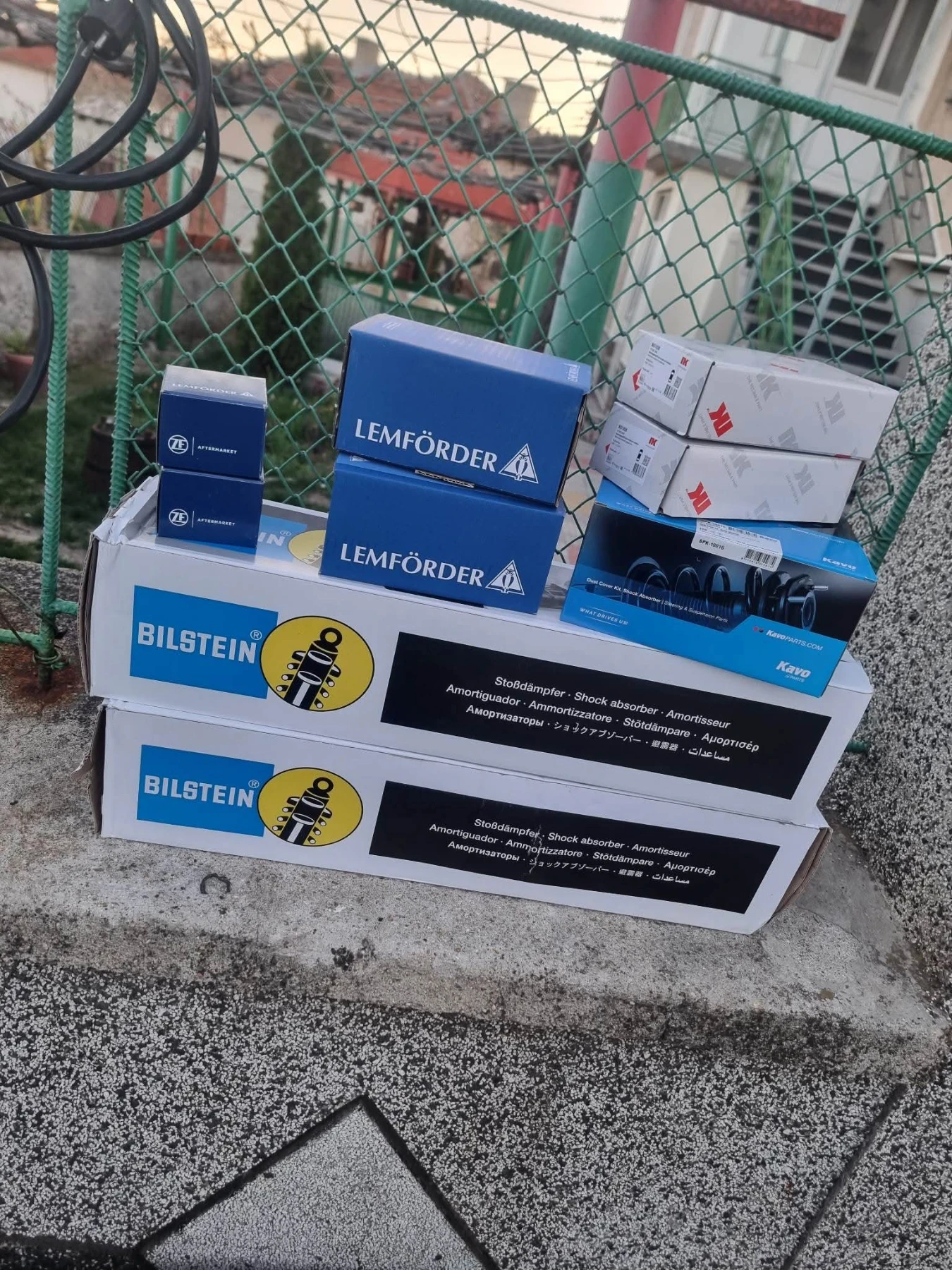 BMW 520 2.2 170к. M-Пакет, снимка 14 - Автомобили и джипове - 53737530