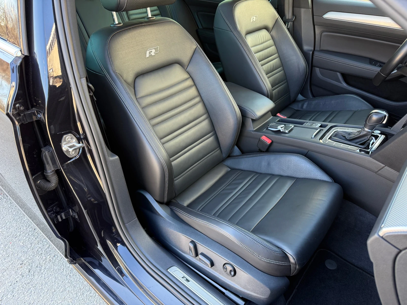 VW Passat 1.8TSi R-line SWISS, снимка 10 - Автомобили и джипове - 53752734