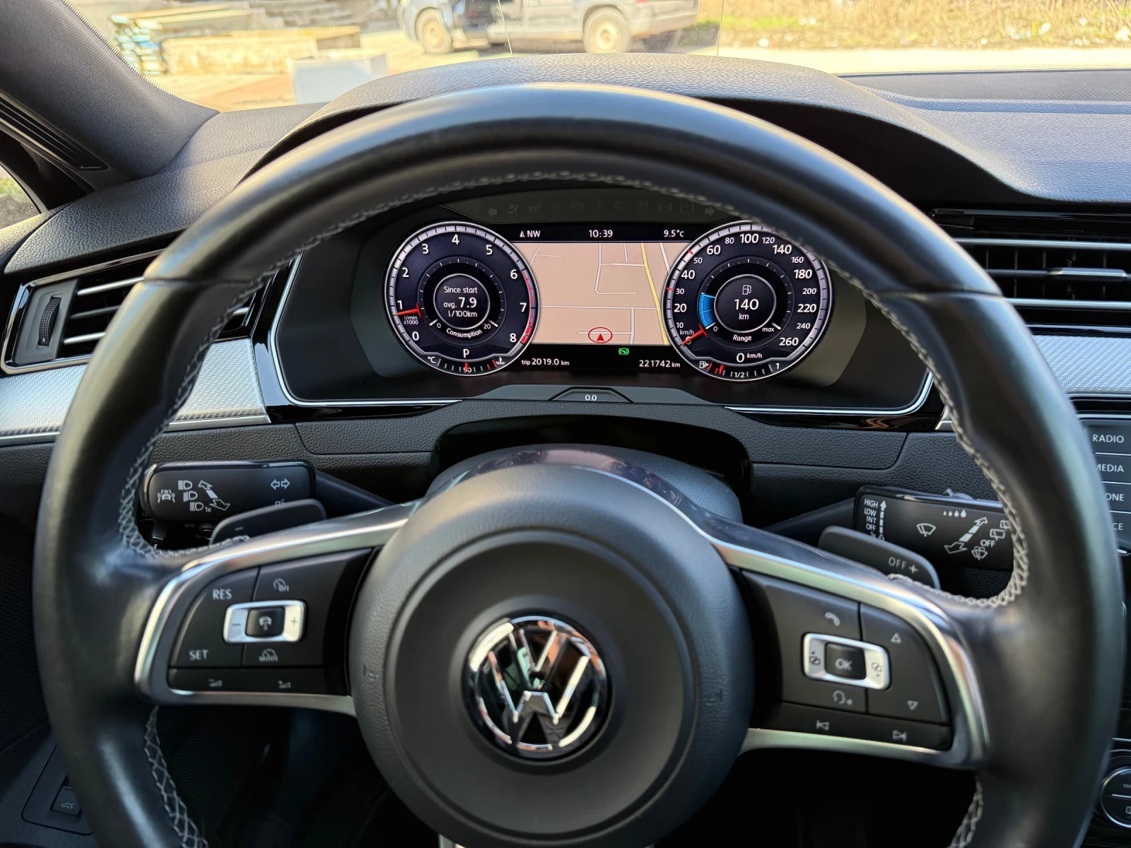 VW Passat 1.8TSi R-line SWISS, снимка 12 - Автомобили и джипове - 53752734