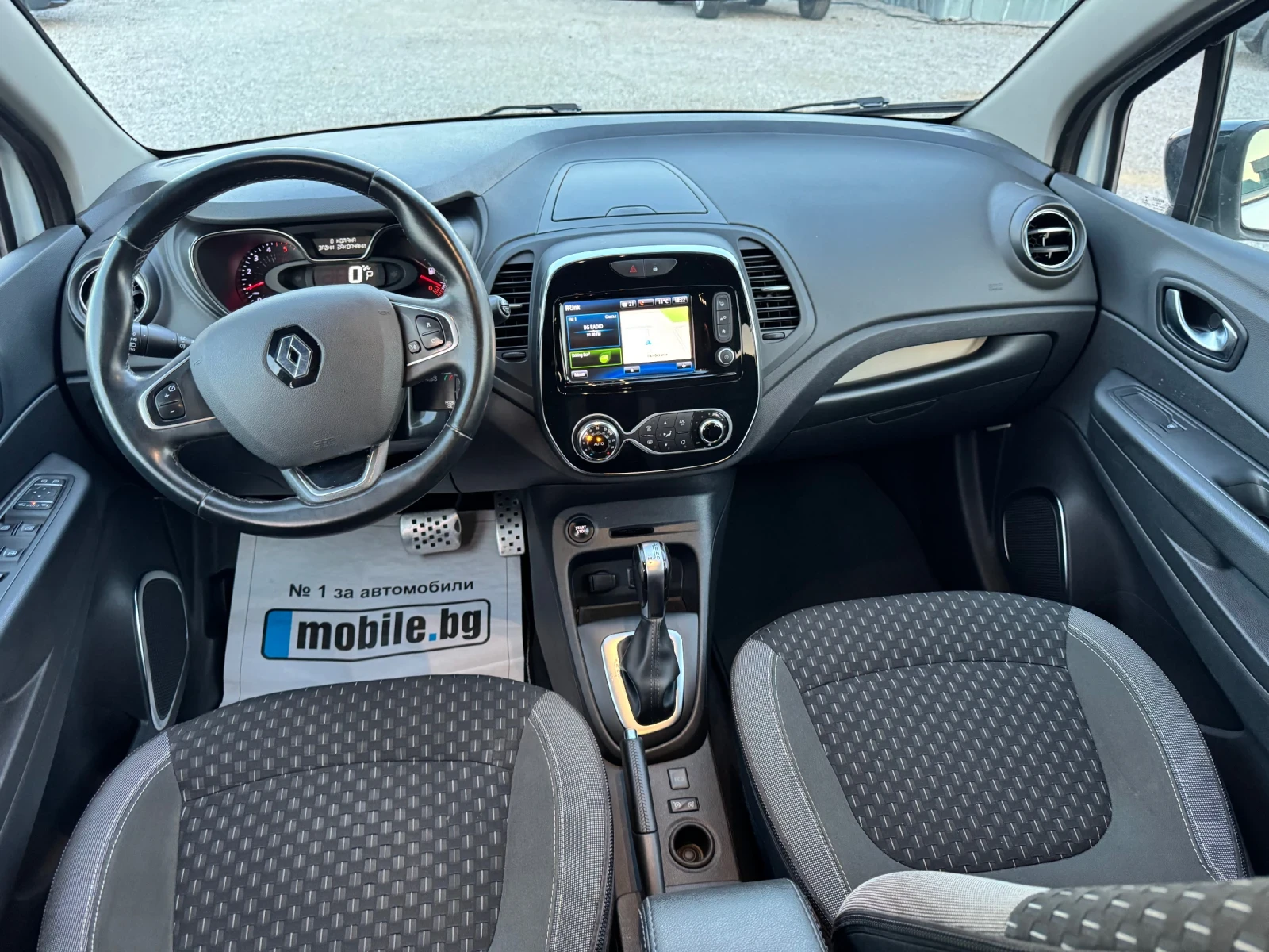 Renault Captur 1.5d / АВТОМАТИК / ТОП СЪСТОЯНИЕ, снимка 11 - Автомобили и джипове - 53844776