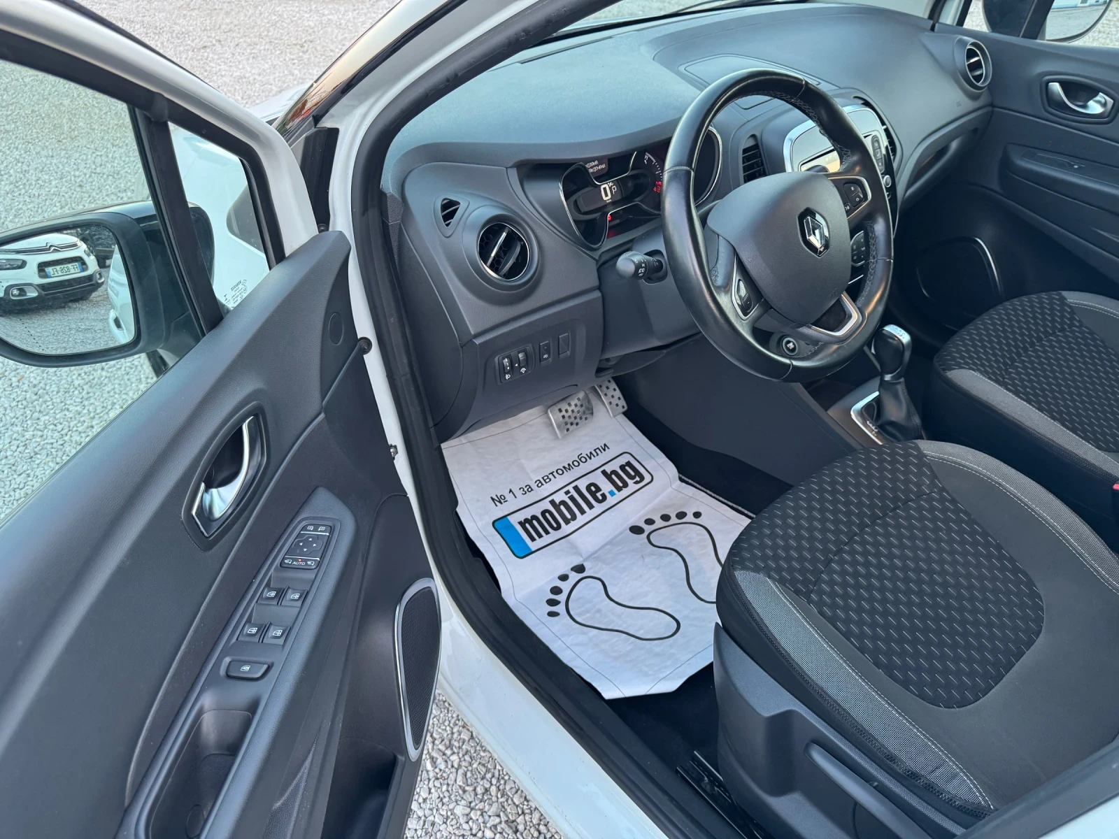 Renault Captur 1.5d / АВТОМАТИК / ТОП СЪСТОЯНИЕ, снимка 7 - Автомобили и джипове - 53844776