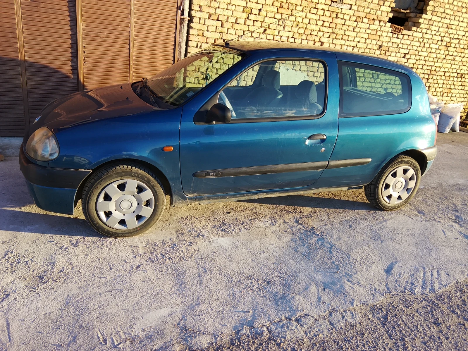 Renault Clio, снимка 2 - Автомобили и джипове - 54140820