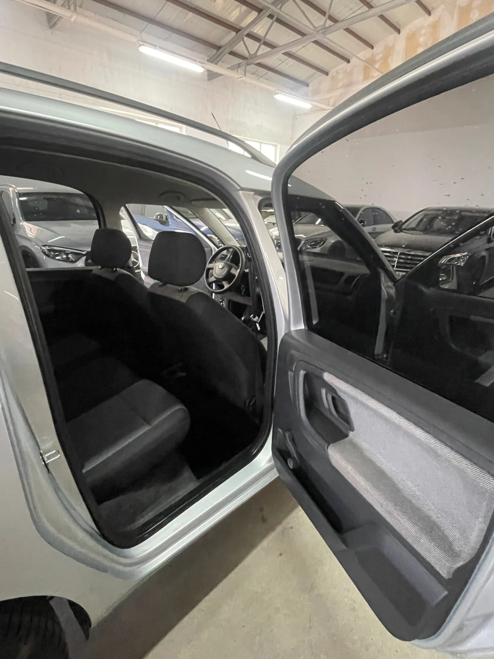 Skoda Roomster 1.4i/SCOUT/Подгрев/Клима/ГЕРМАНИЯ/НОВ!!!, снимка 16 - Автомобили и джипове - 54234953