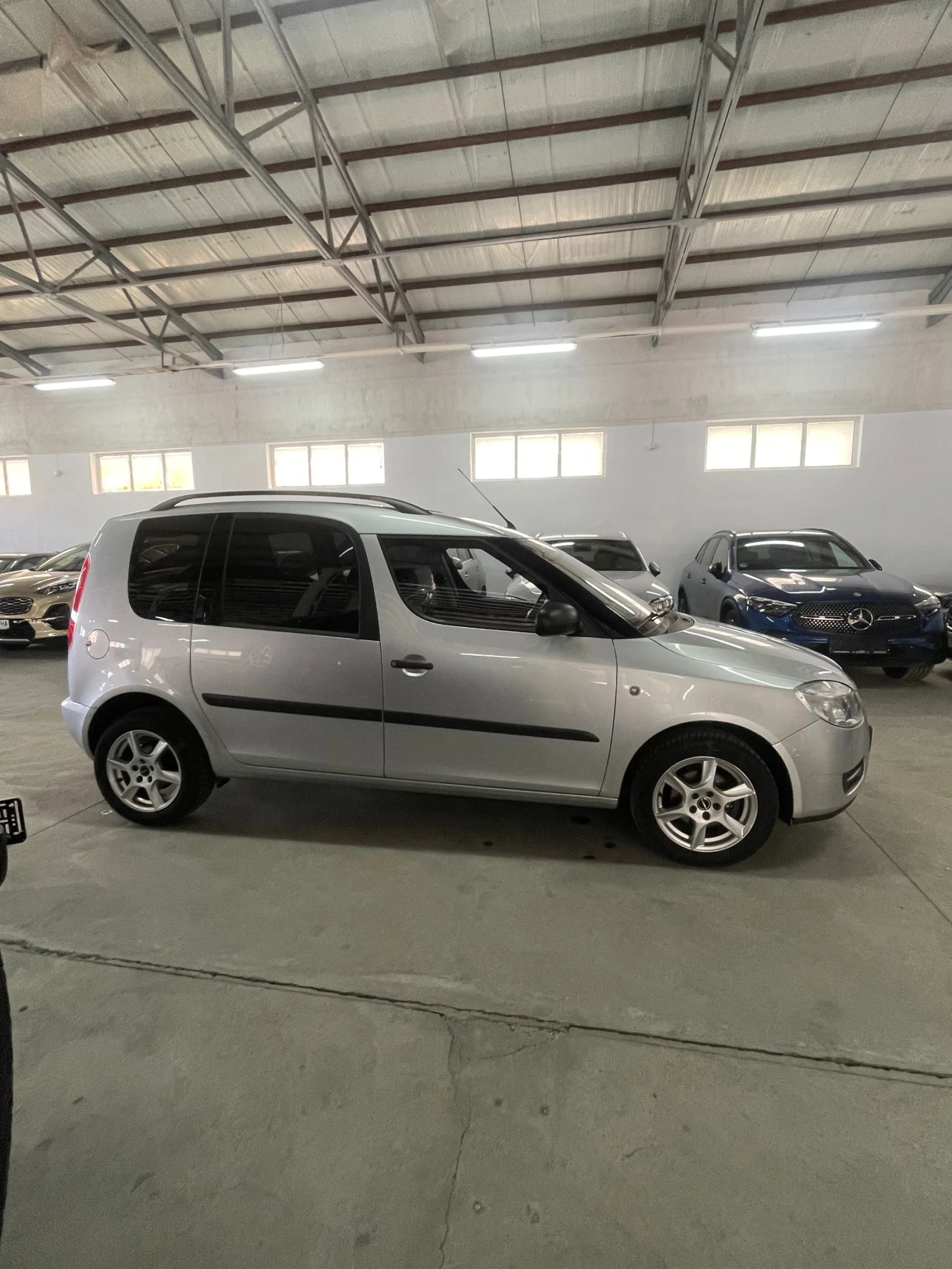 Skoda Roomster 1.4i/SCOUT/Подгрев/Клима/ГЕРМАНИЯ/НОВ!!!, снимка 7 - Автомобили и джипове - 54234953