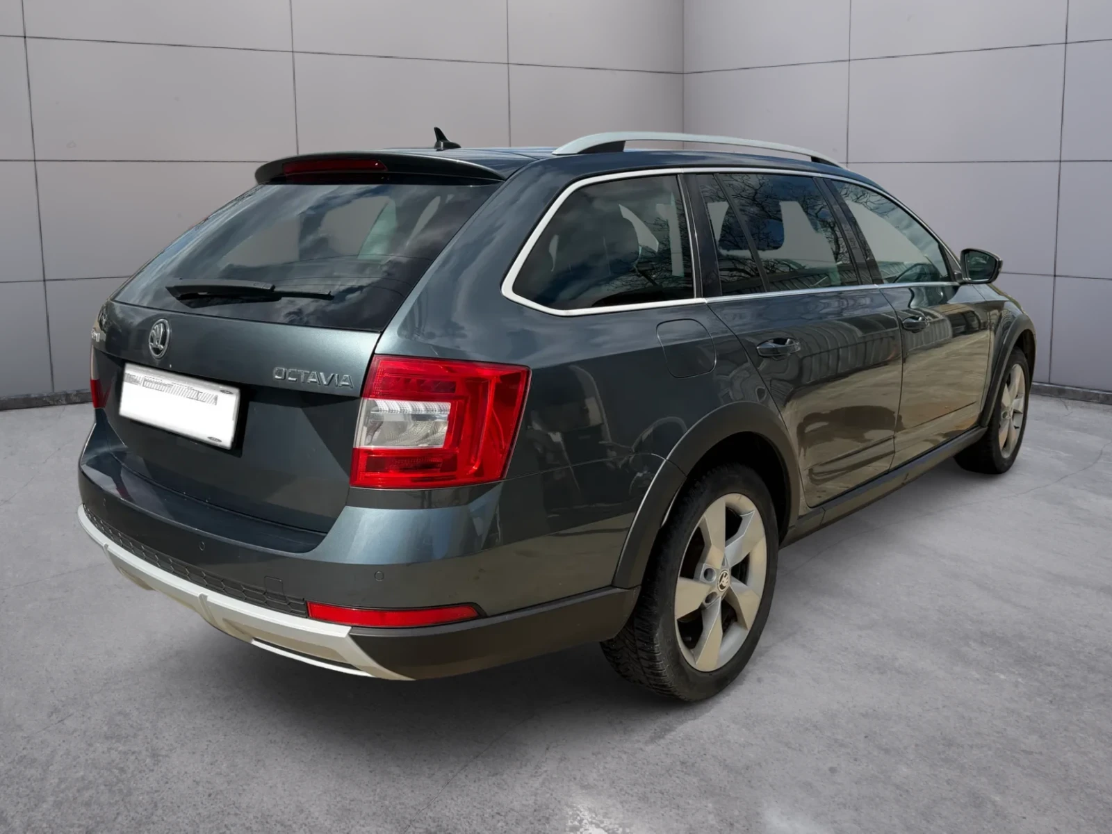 Skoda Octavia Scout DSG 4X4 2.0 TDI Individual | Mobile.bg � ����������� 4
