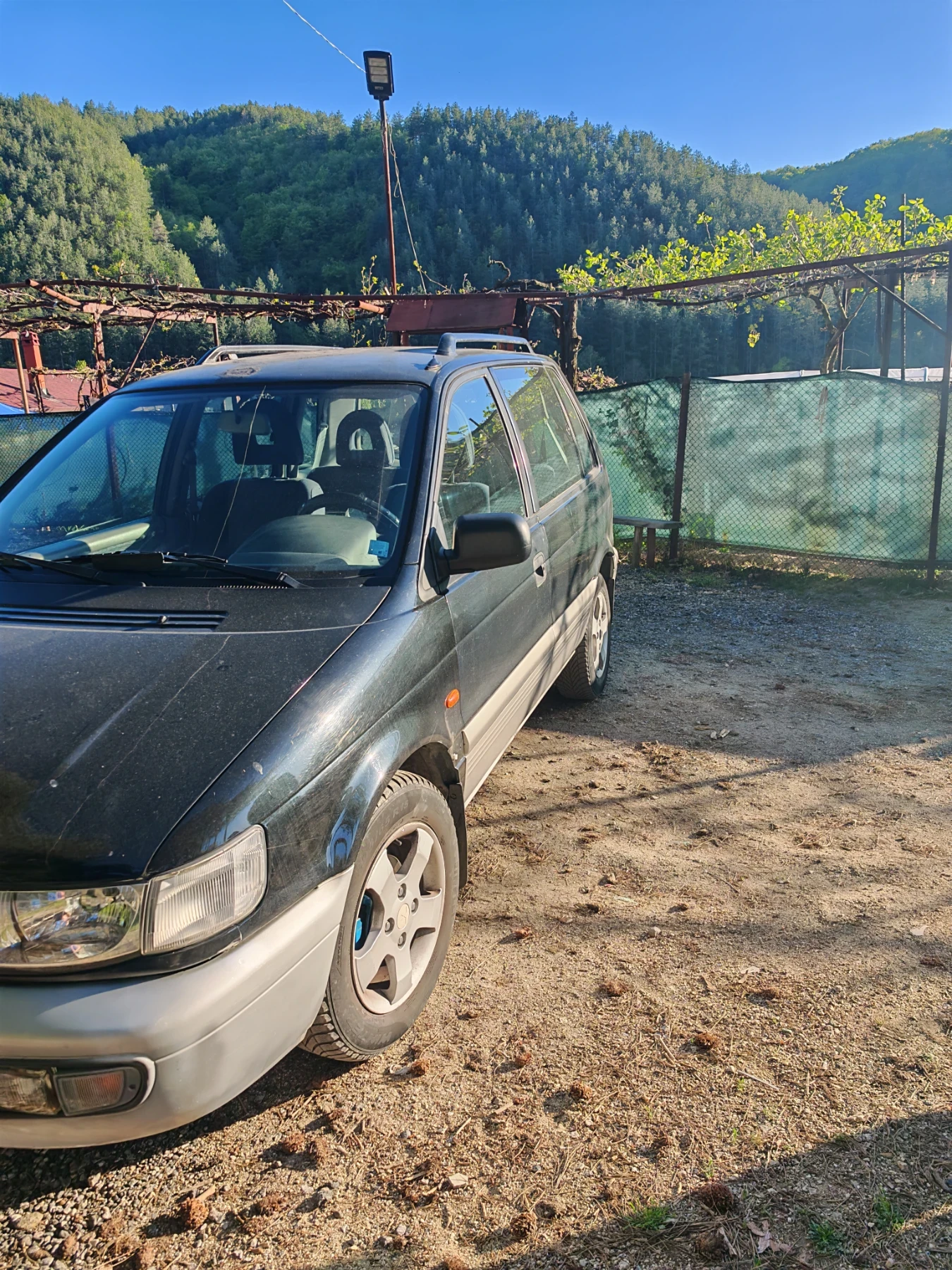 Mitsubishi Space runner, снимка 3 - Автомобили и джипове - 54390736