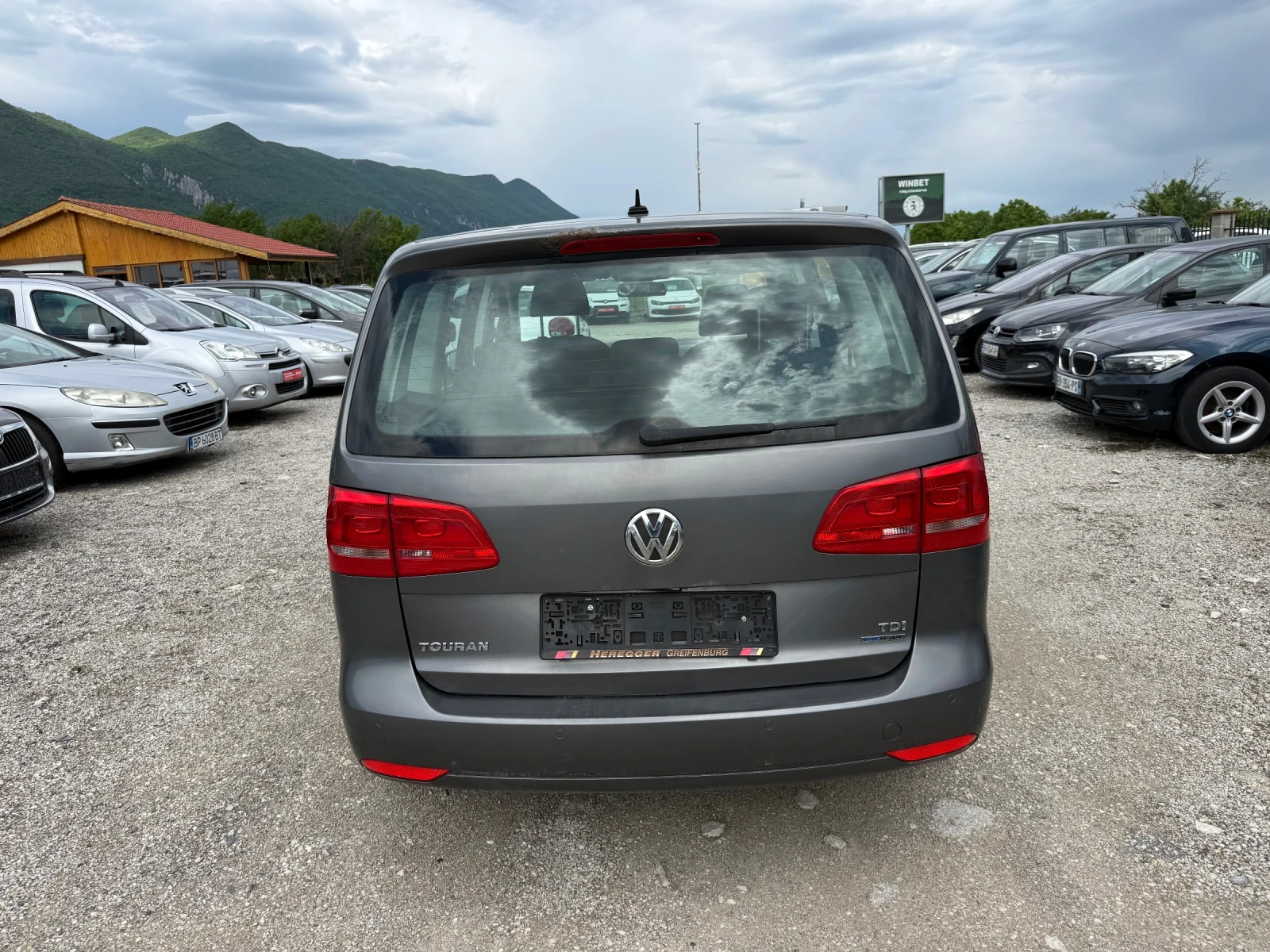 VW Touran 1.6 TDI 105 к.с. ЕВРО 5 В, снимка 7 - Автомобили и джипове - 54571627