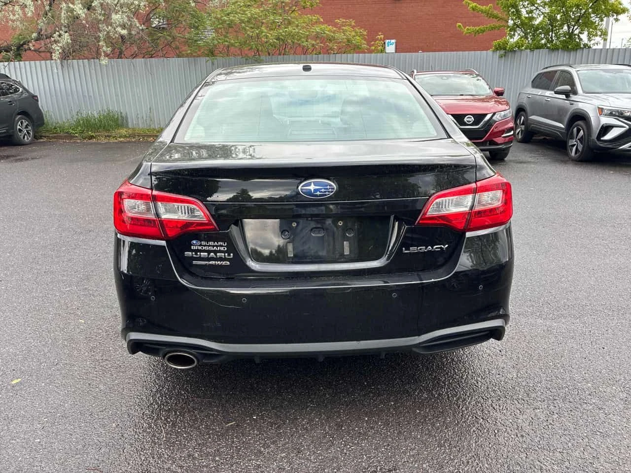 Subaru Legacy * Touring * ПРЕДСТАВИТЕЛСТВО * ШИБИДАХ * КАМЕРА, снимка 4 - Автомобили и джипове - 54719717