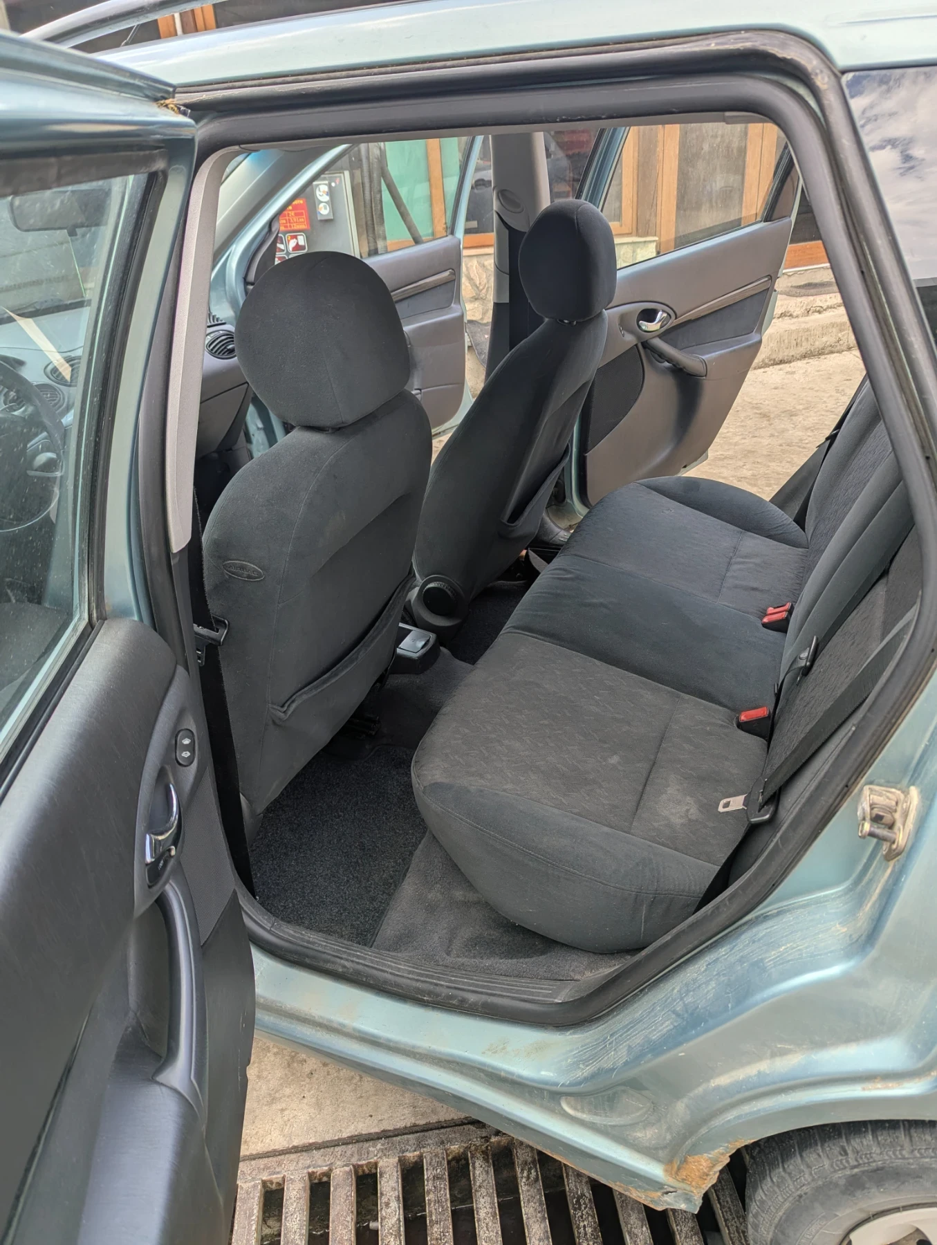 Ford Focus 1.8 Бензин, снимка 9 - Автомобили и джипове - 54809983