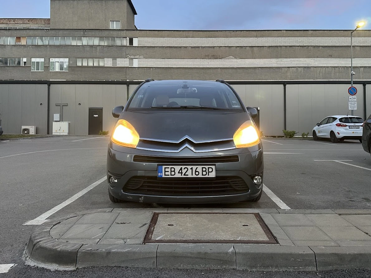 Citroen Grand C4 Picasso НЕ ПАЛИ, снимка 2 - Автомобили и джипове - 55154700