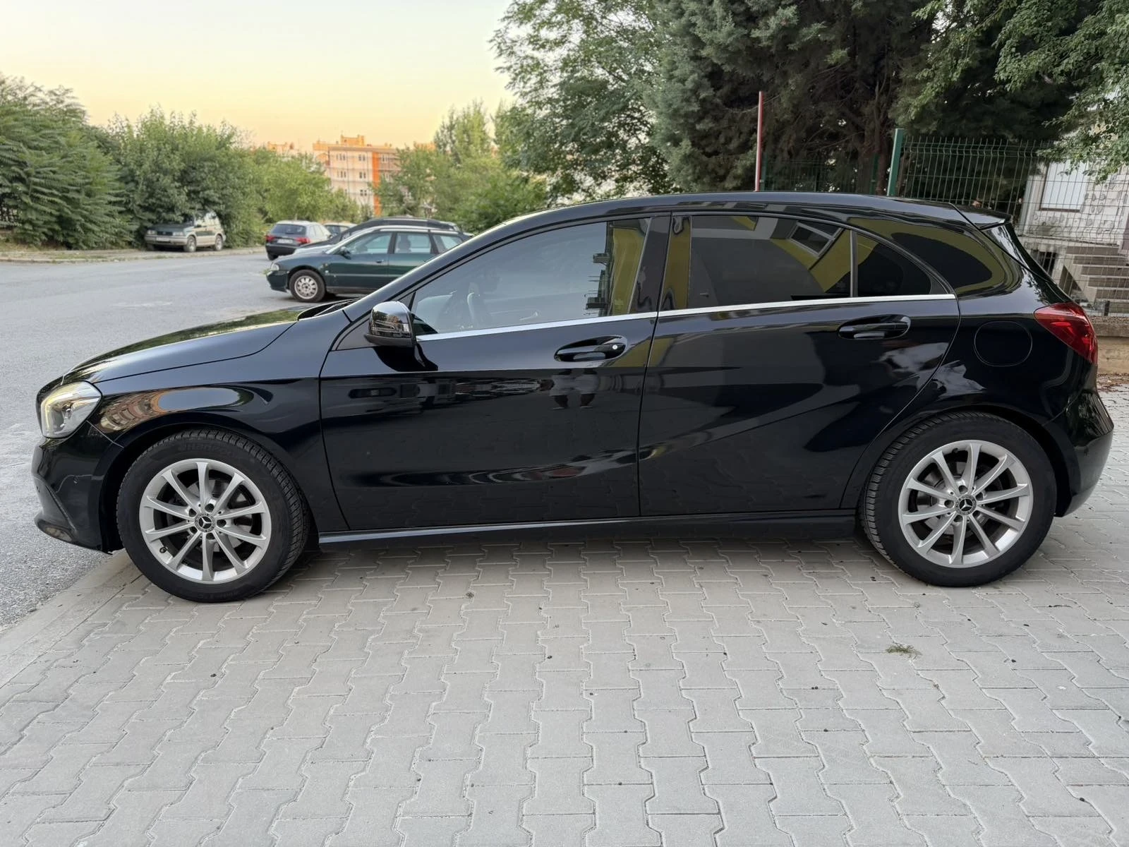 Mercedes-Benz A 180 �������� �180 ������������� + ����� ��� ������  | Mobile.bg � ����������� 8