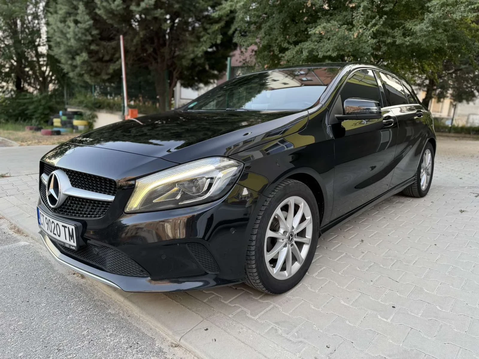 Mercedes-Benz A 180 �������� �180 ������������� + ����� ��� ������  | Mobile.bg � ����������� 3