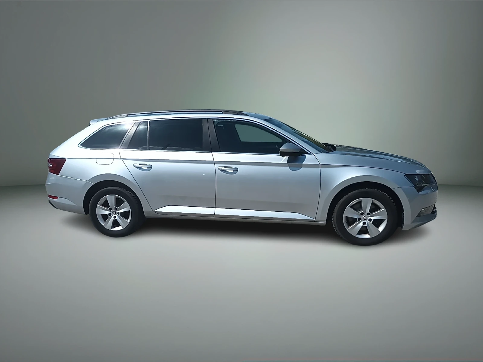 Skoda Superb 2.0TDI/4x4/6MT , снимка 6 - Автомобили и джипове - 55537424