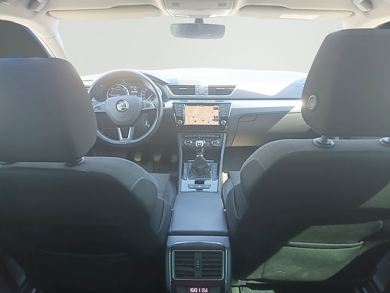 Skoda Superb 2.0TDI/4x4/6MT , снимка 11 - Автомобили и джипове - 55537424