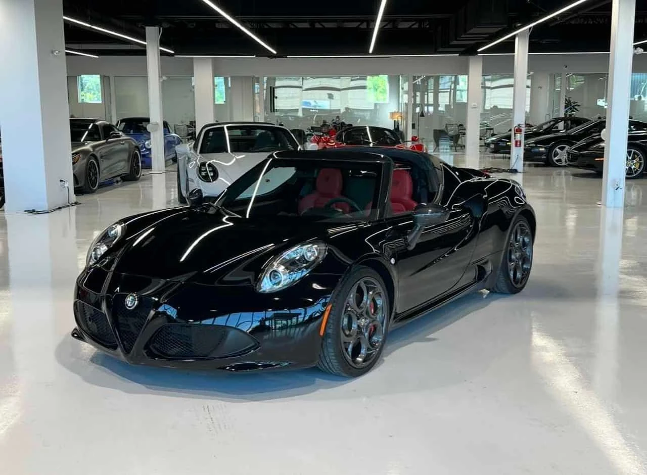Alfa Romeo 4C * 2drConvSpider* АВТОКРЕДИТ БЕЗ ПЪРВОНАЧАЛНА ВНОСК