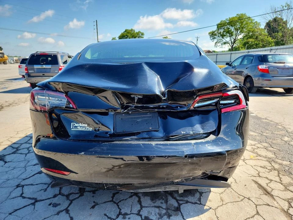 Tesla Model 3, снимка 6 - Автомобили и джипове - 55660347