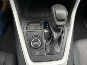 Toyota Rav4 AWD Hybrid LE  CARFAX - 43800 лв. / 22394.58 € - 24630986 16