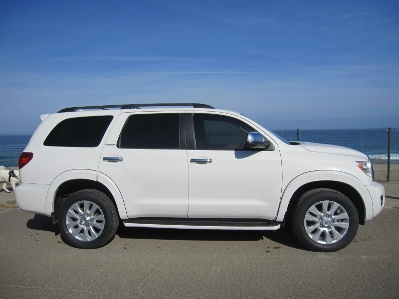 Toyota Sequoia Platinum, снимка 2 - Автомобили и джипове - 49511506