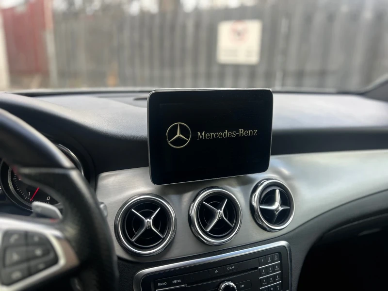 Mercedes-Benz GLA 220 AMG, снимка 10 - Автомобили и джипове - 52496463