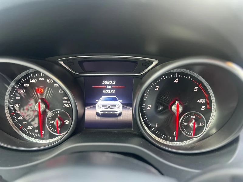 Mercedes-Benz GLA 220 AMG, снимка 11 - Автомобили и джипове - 52496463