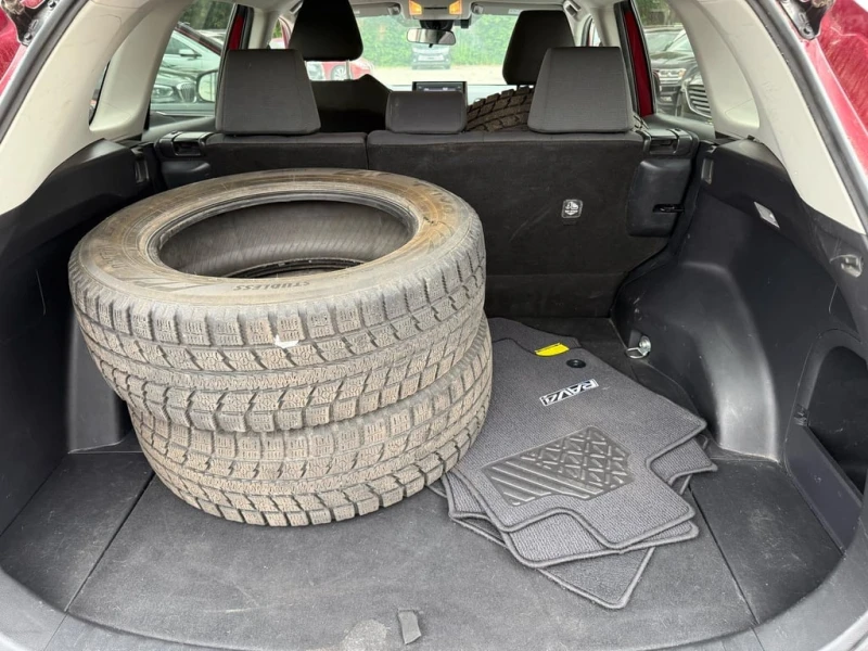 Toyota Rav4 AWD Hybrid LE  CARFAX, снимка 10 - Автомобили и джипове - 52662560