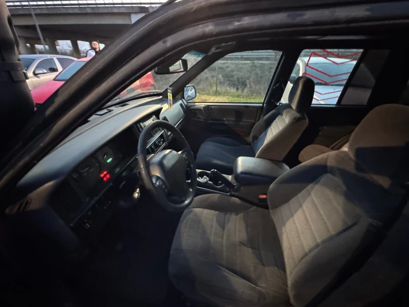 Jeep Grand cherokee 2.5, снимка 8 - Автомобили и джипове - 52860233