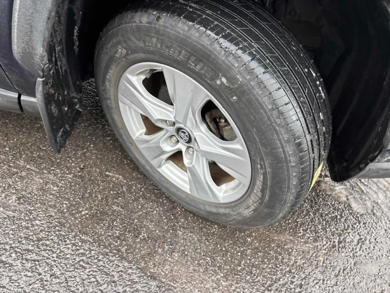 Toyota Rav4 * XLE * CARFAX * БЕЗ ПЪРВОНАЧАЛНА ВНОСКА, снимка 7 - Автомобили и джипове - 53038615