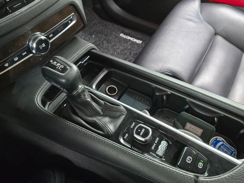 Volvo Xc90 D5 Momentum| 190к.с.| ВКЛ.ТЕХНОТЕСТ, снимка 9 - Автомобили и джипове - 55308189