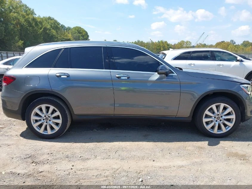 Mercedes-Benz GLC 300 2021 MERCEDES-BENZ GLC 300 4MATIC SUV - изображение 4