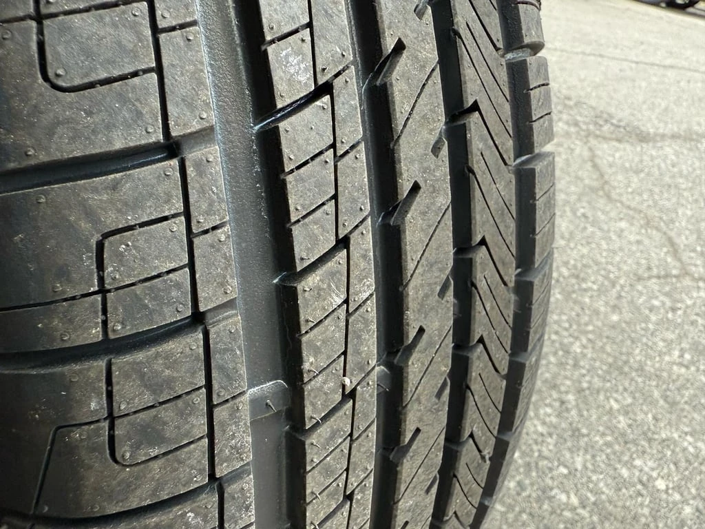 Toyota Rav4 AWD Hybrid LE  CARFAX - изображение 6