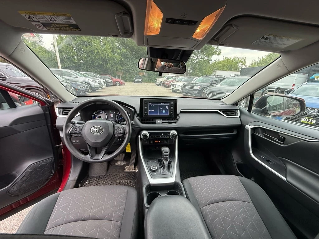 Toyota Rav4 AWD Hybrid LE  CARFAX - изображение 8