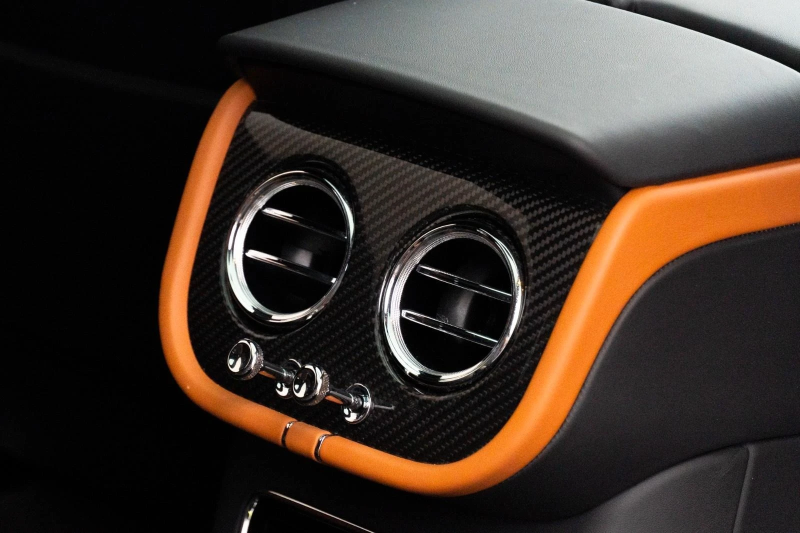 Bentley Bentayga S V8/CARBON/BLACKLINE/B&O/PANO/HEAD UP/ | Mobile.bg � ����������� 17