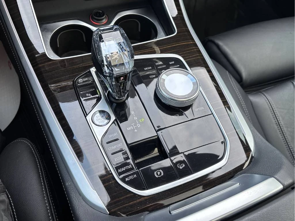 BMW X5 xDrive40i * CARFAX* DISTRONIC * CRYSTAL, снимка 9 - Автомобили и джипове - 53892410