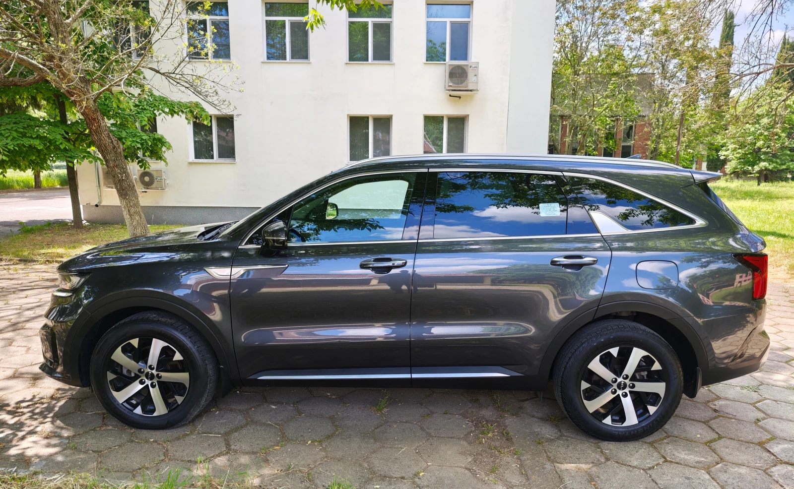 Kia Sorento 2.2 CRDI 4x4 , снимка 5 - Автомобили и джипове - 54043904