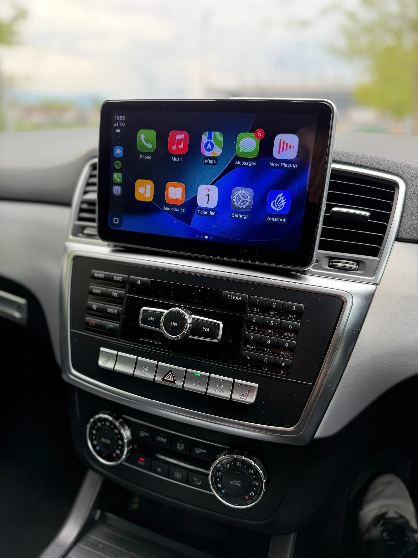 Mercedes-Benz ML 250 2.2 BlueTEC / CarPlay / , снимка 11 - Автомобили и джипове - 54395053