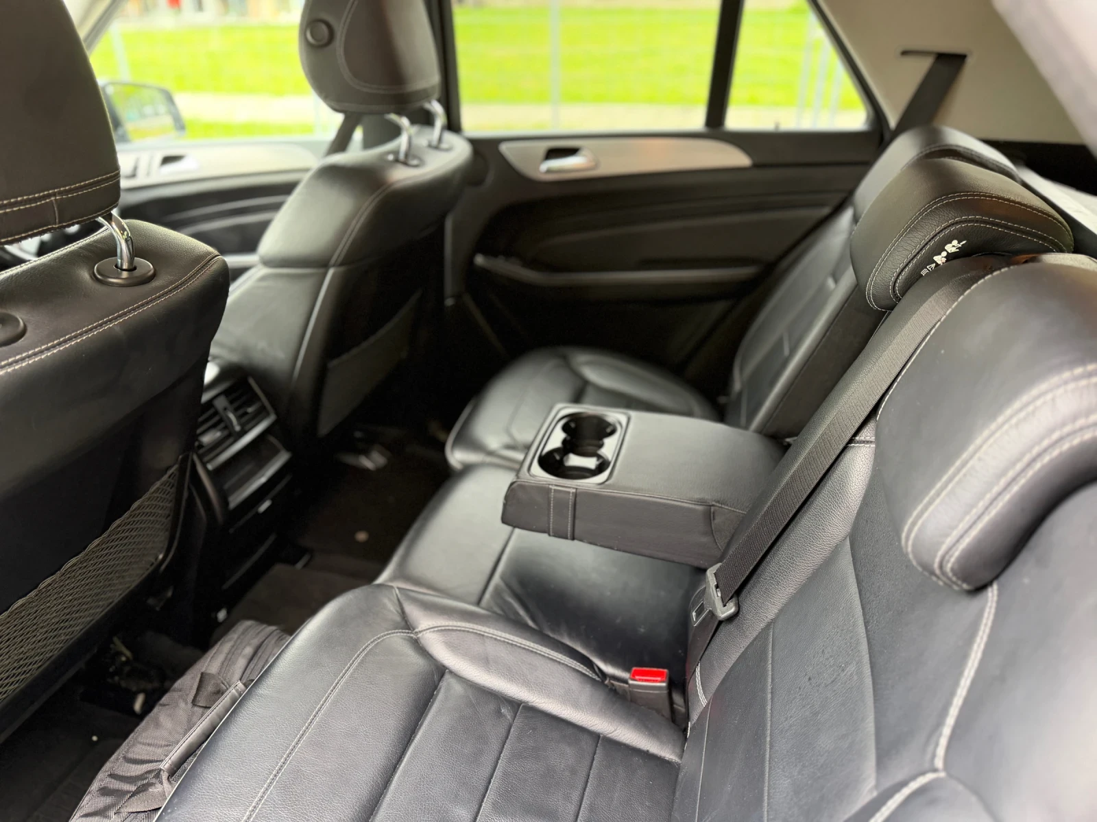 Mercedes-Benz ML 250 2.2 BlueTEC / CarPlay / , снимка 12 - Автомобили и джипове - 54395053
