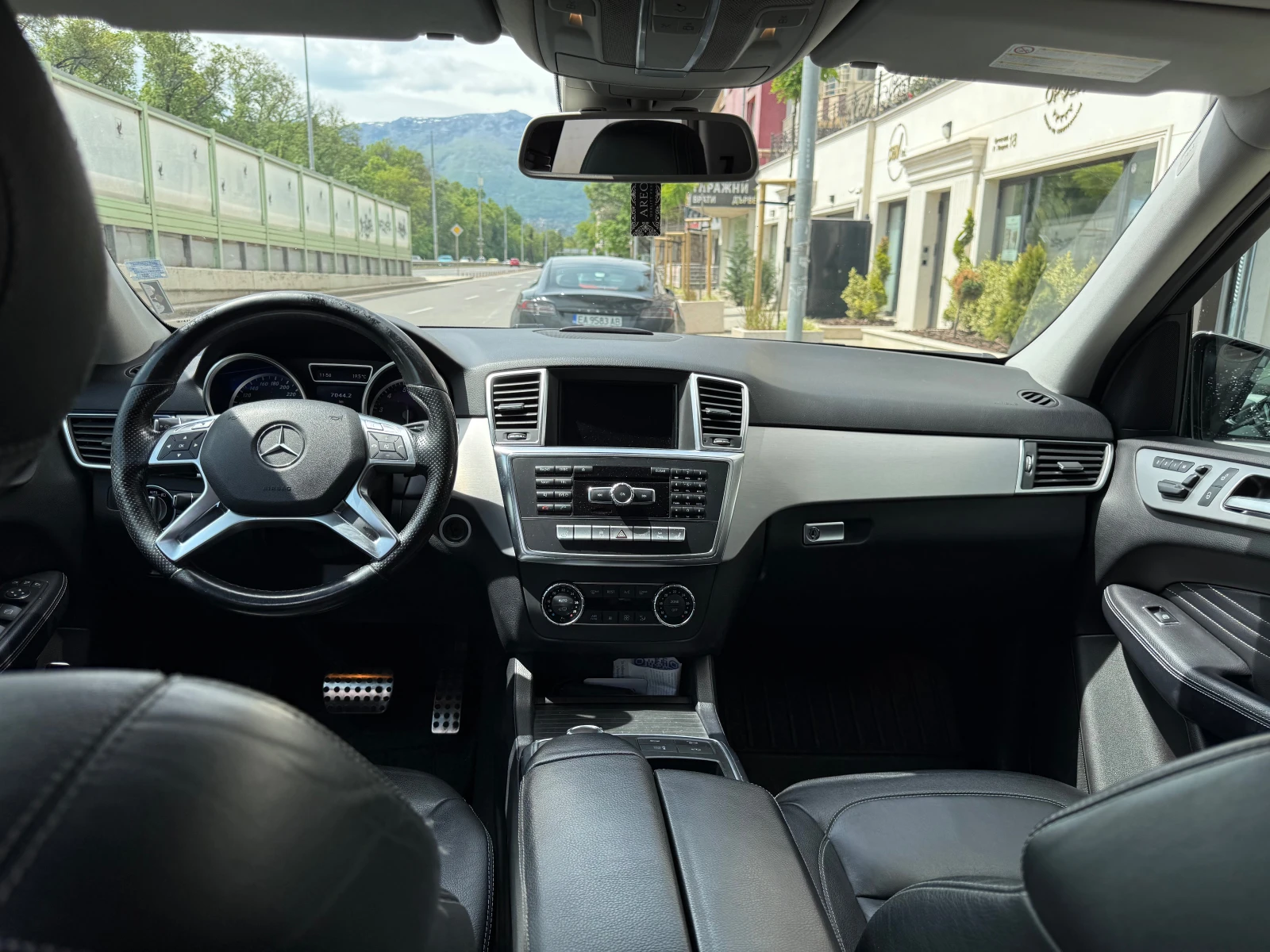 Mercedes-Benz ML 350, снимка 5 - Автомобили и джипове - 54604405