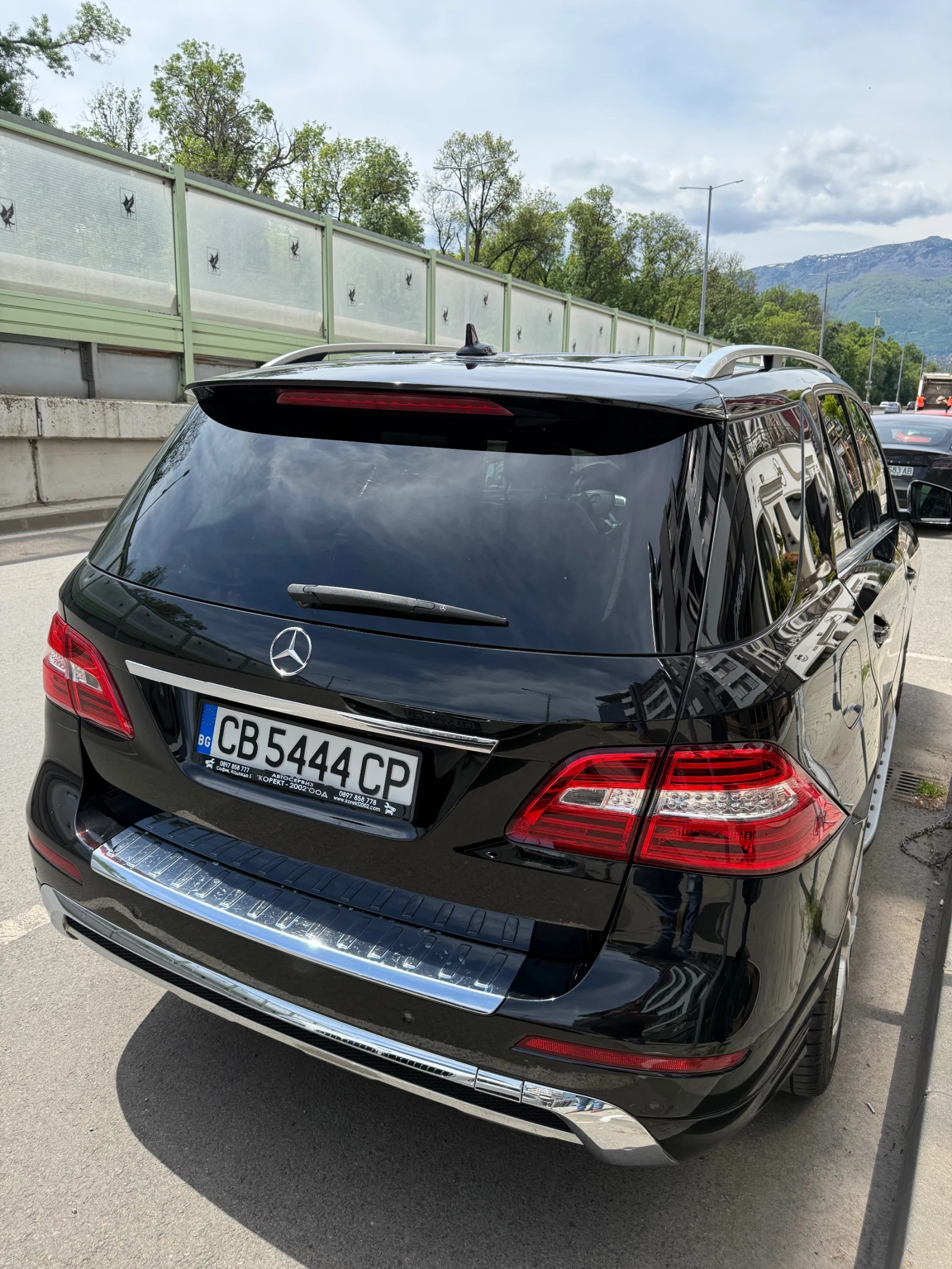 Mercedes-Benz ML 350, снимка 3 - Автомобили и джипове - 54604405