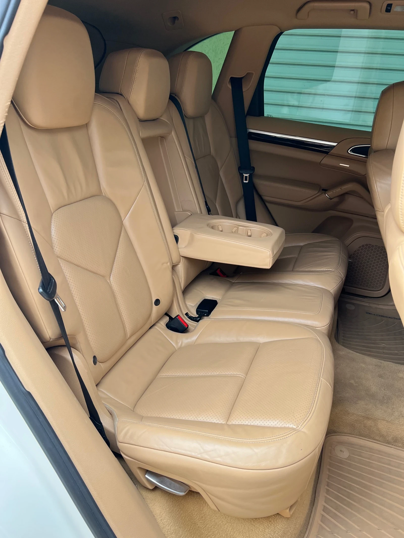 Porsche Cayenne 3.0TDI, снимка 15 - Автомобили и джипове - 54743991