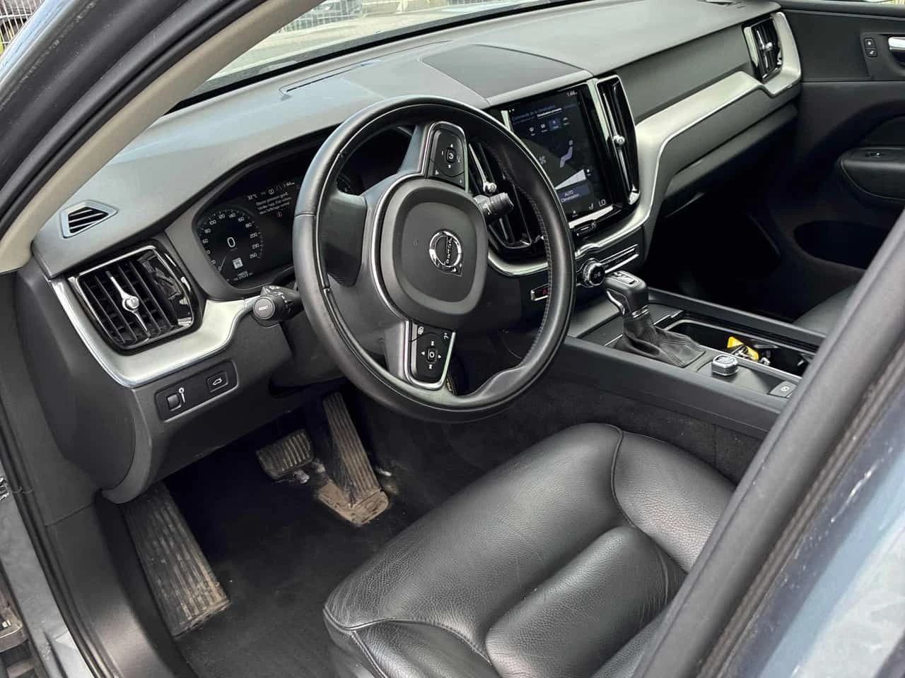 Volvo XC60 Momentum/КЛИП НА МОТОРА/ПРЕДСТАВИТЕЛСТВО НА VOLVO, снимка 7 - Автомобили и джипове - 54913493